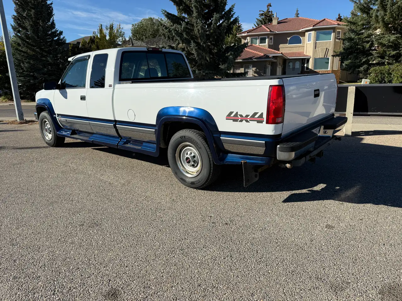 GMC Sierra 2500 снимка GMC Sierra 2500