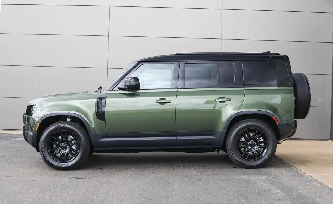 Land Rover Defender снимка Land Rover Defender