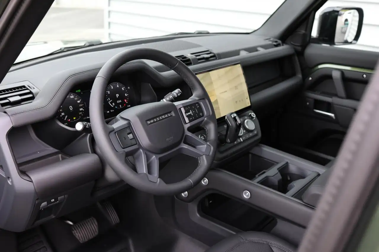 Land Rover Defender снимка Land Rover Defender