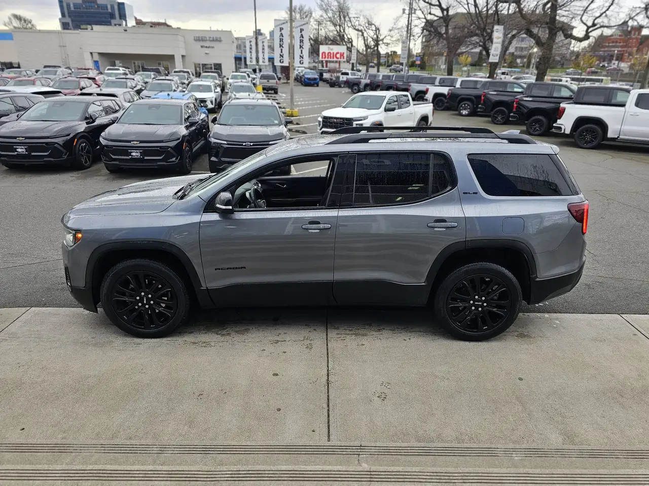 GMC Acadia photo GMC Acadia