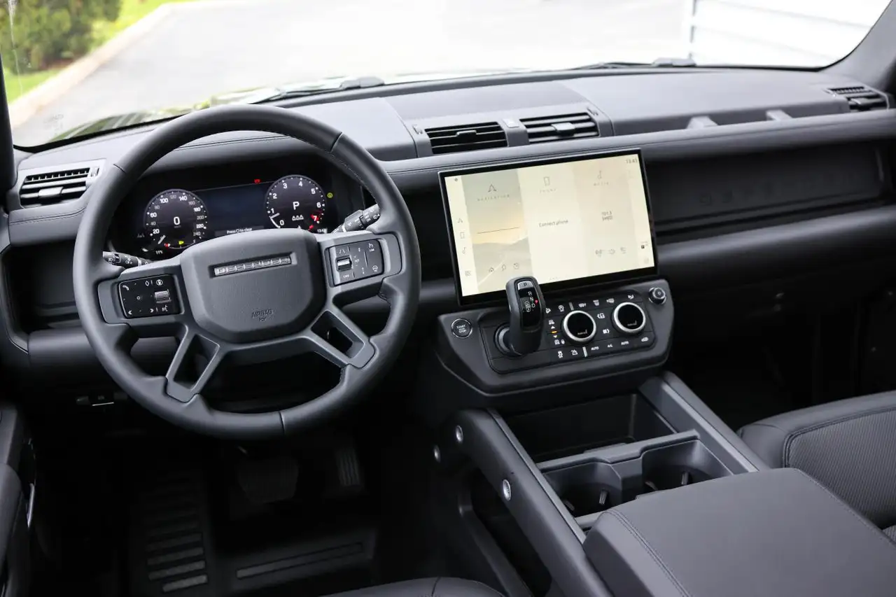 Land Rover Defender снимка Land Rover Defender