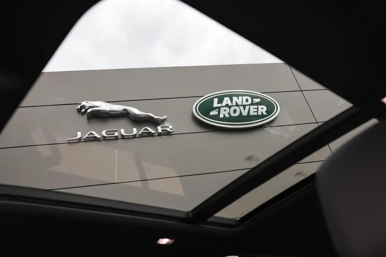 Land Rover Defender снимка Land Rover Defender