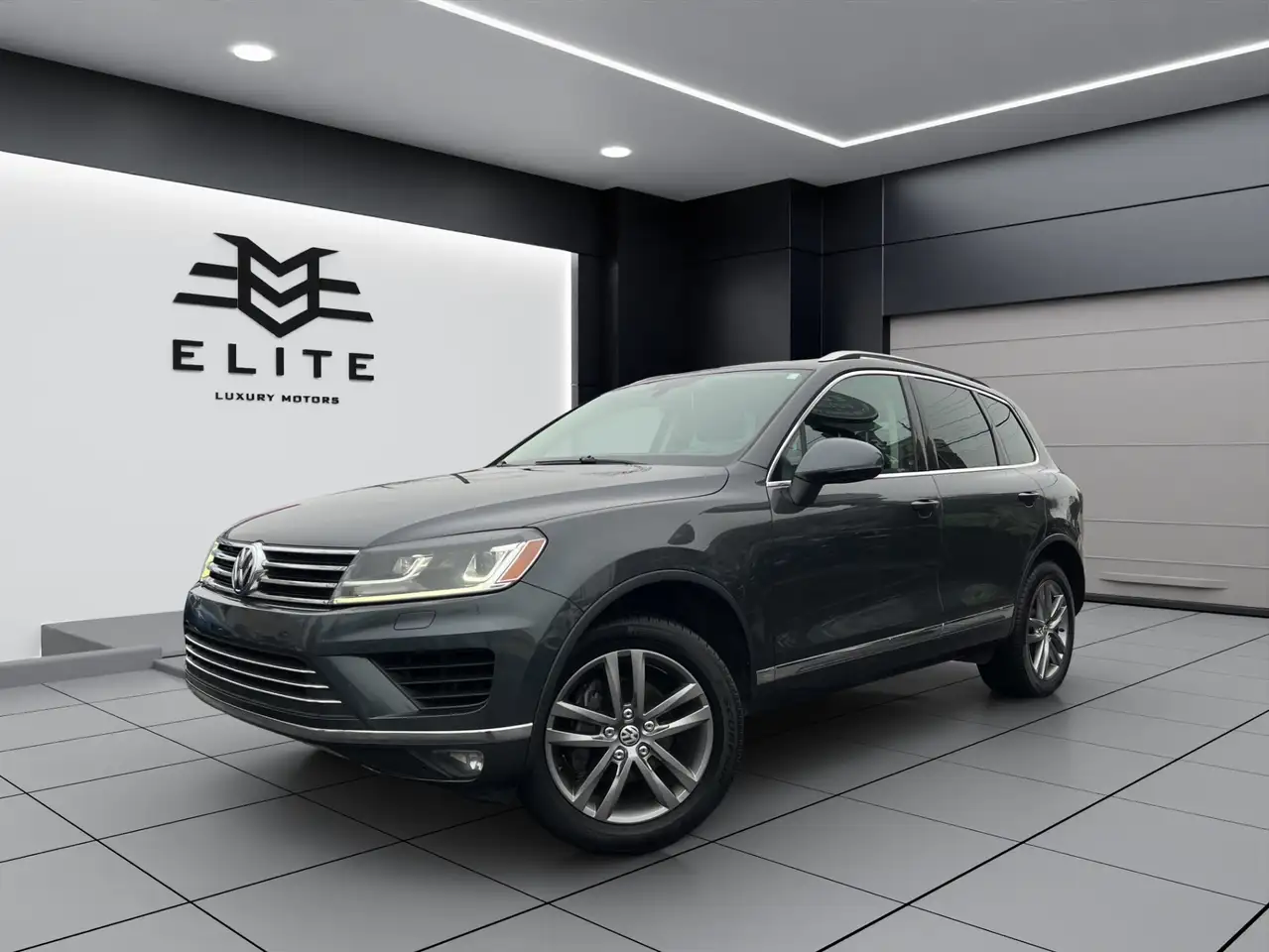 Volkswagen Touareg снимка Volkswagen Touareg