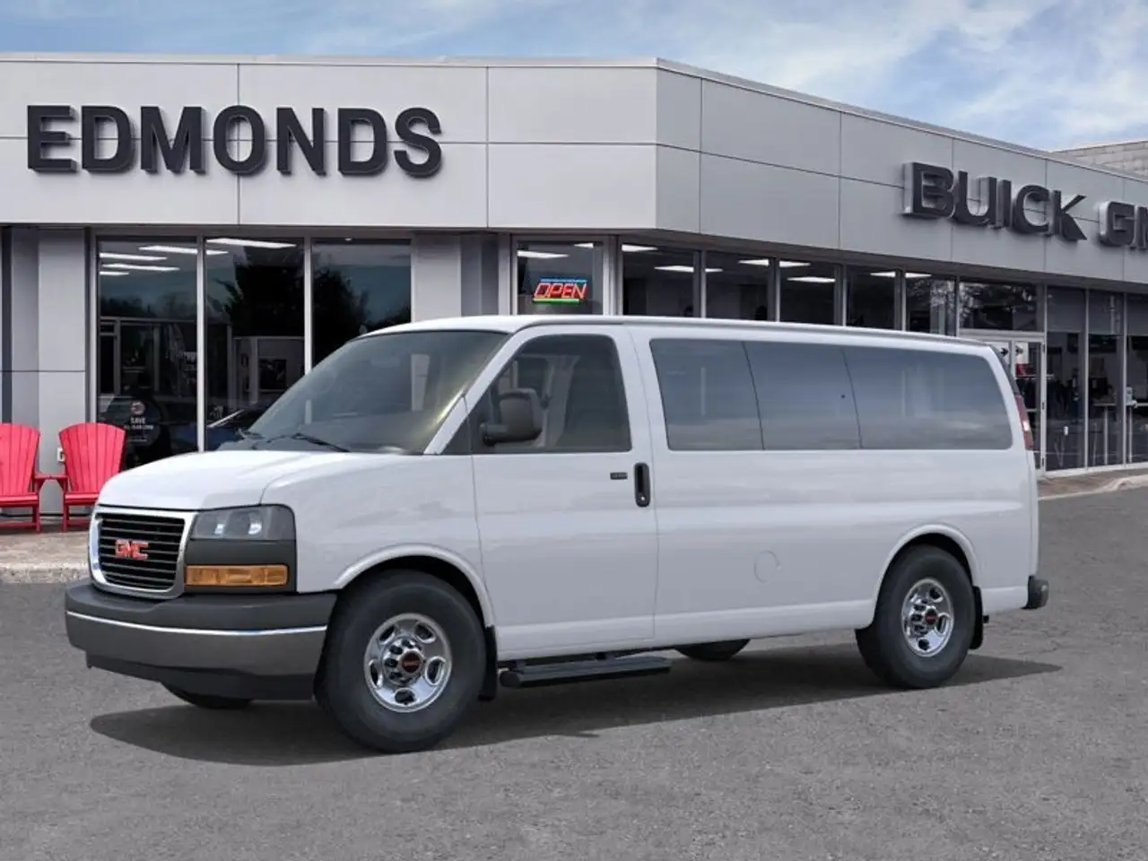 GMC Savana снимка GMC Savana