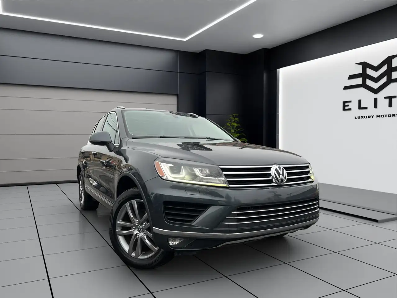 Volkswagen Touareg снимка Volkswagen Touareg