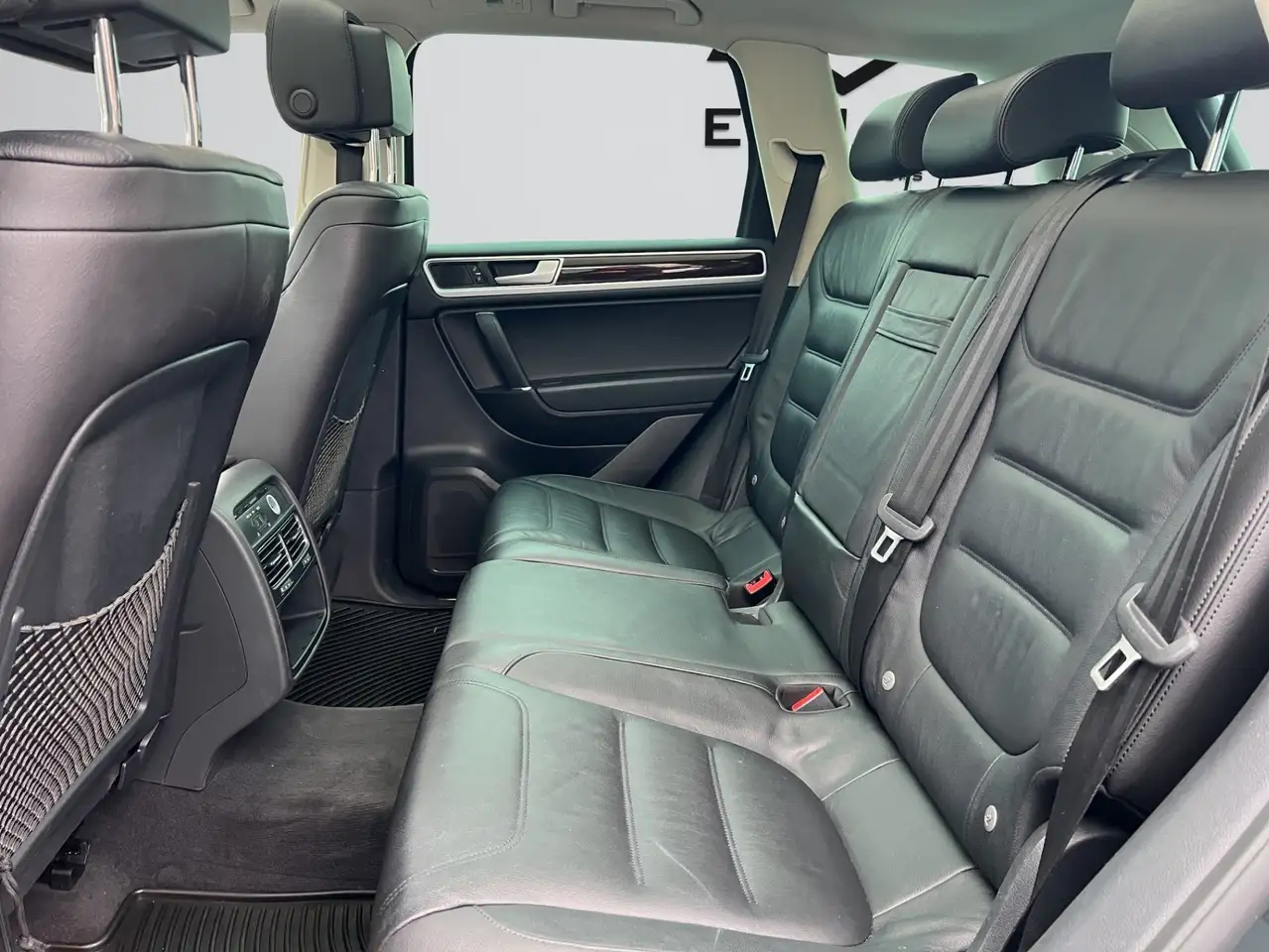 Volkswagen Touareg снимка Volkswagen Touareg