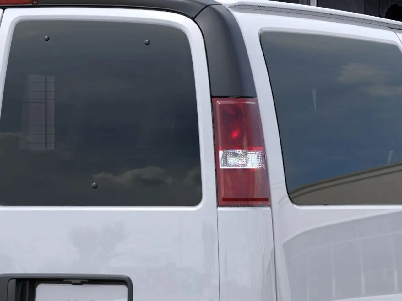 GMC Savana снимка GMC Savana