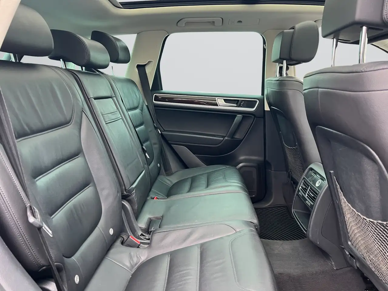 Volkswagen Touareg снимка Volkswagen Touareg