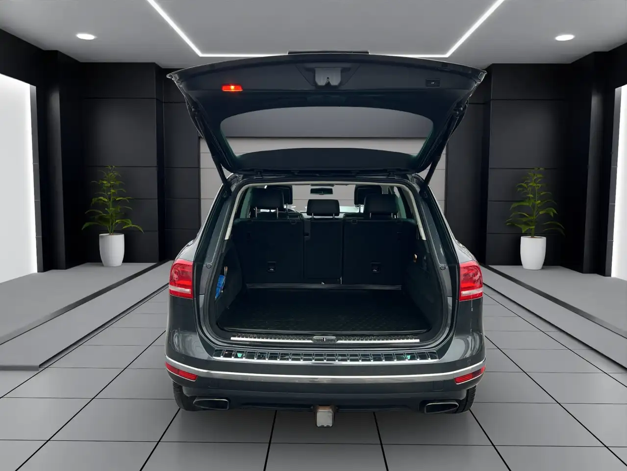 Volkswagen Touareg снимка Volkswagen Touareg