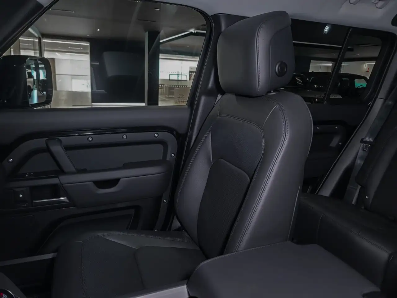Land Rover Defender снимка Land Rover Defender