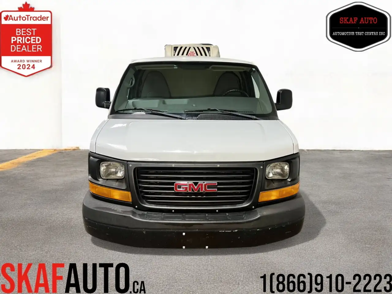 GMC Savana снимка GMC Savana