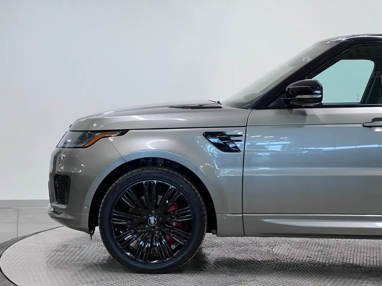 Land Rover Range Rover Sport снимка Land Rover Range Rover Sport