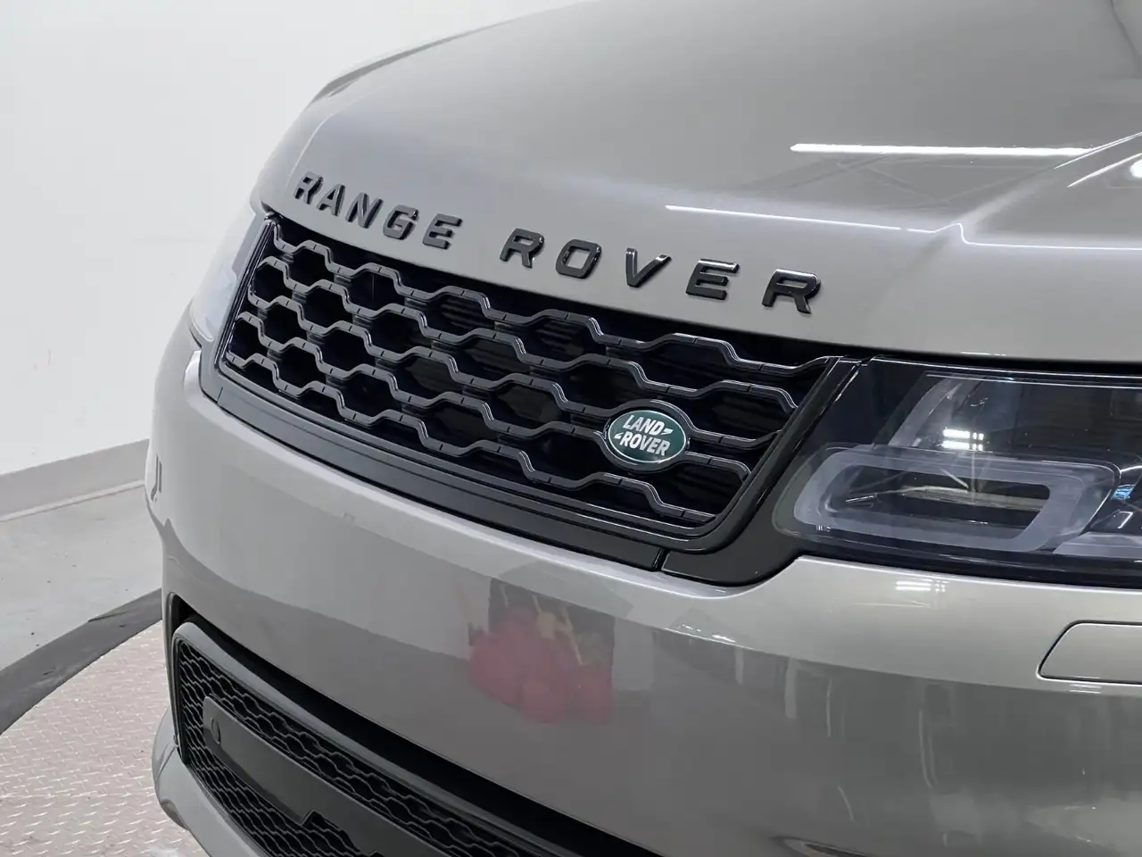 Land Rover Range Rover Sport снимка Land Rover Range Rover Sport