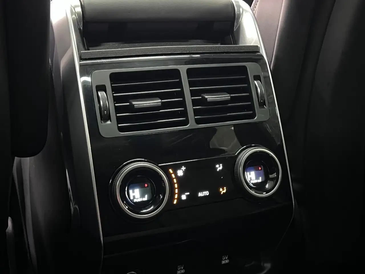 Land Rover Range Rover Sport снимка Land Rover Range Rover Sport