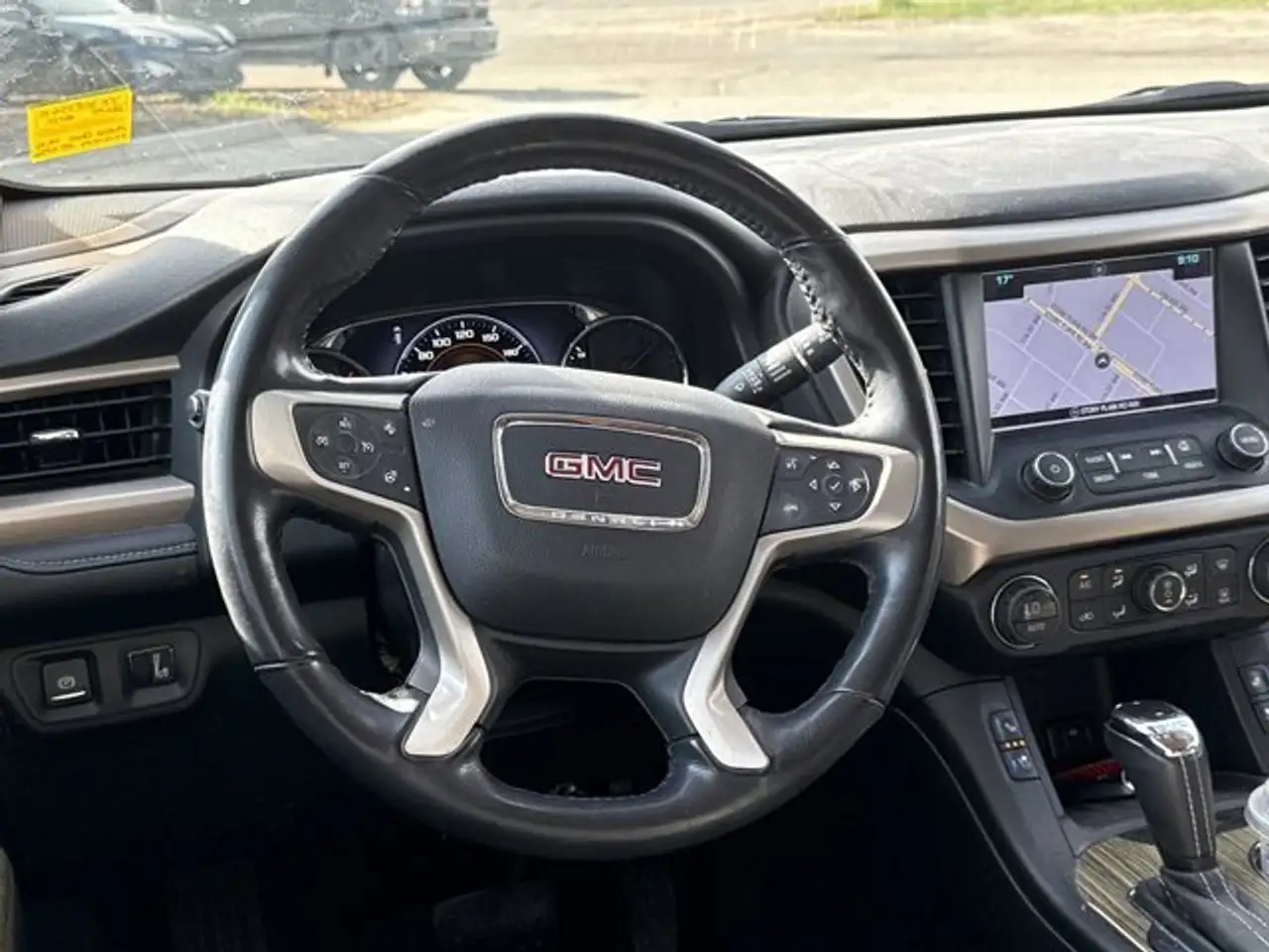 GMC Acadia photo GMC Acadia