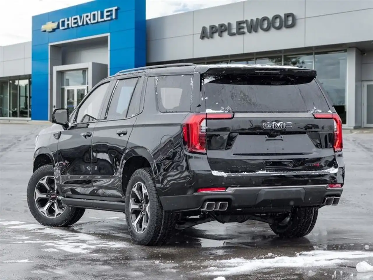 GMC Yukon снимка GMC Yukon