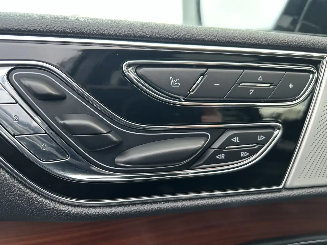 Lincoln Navigator снимка Lincoln Navigator