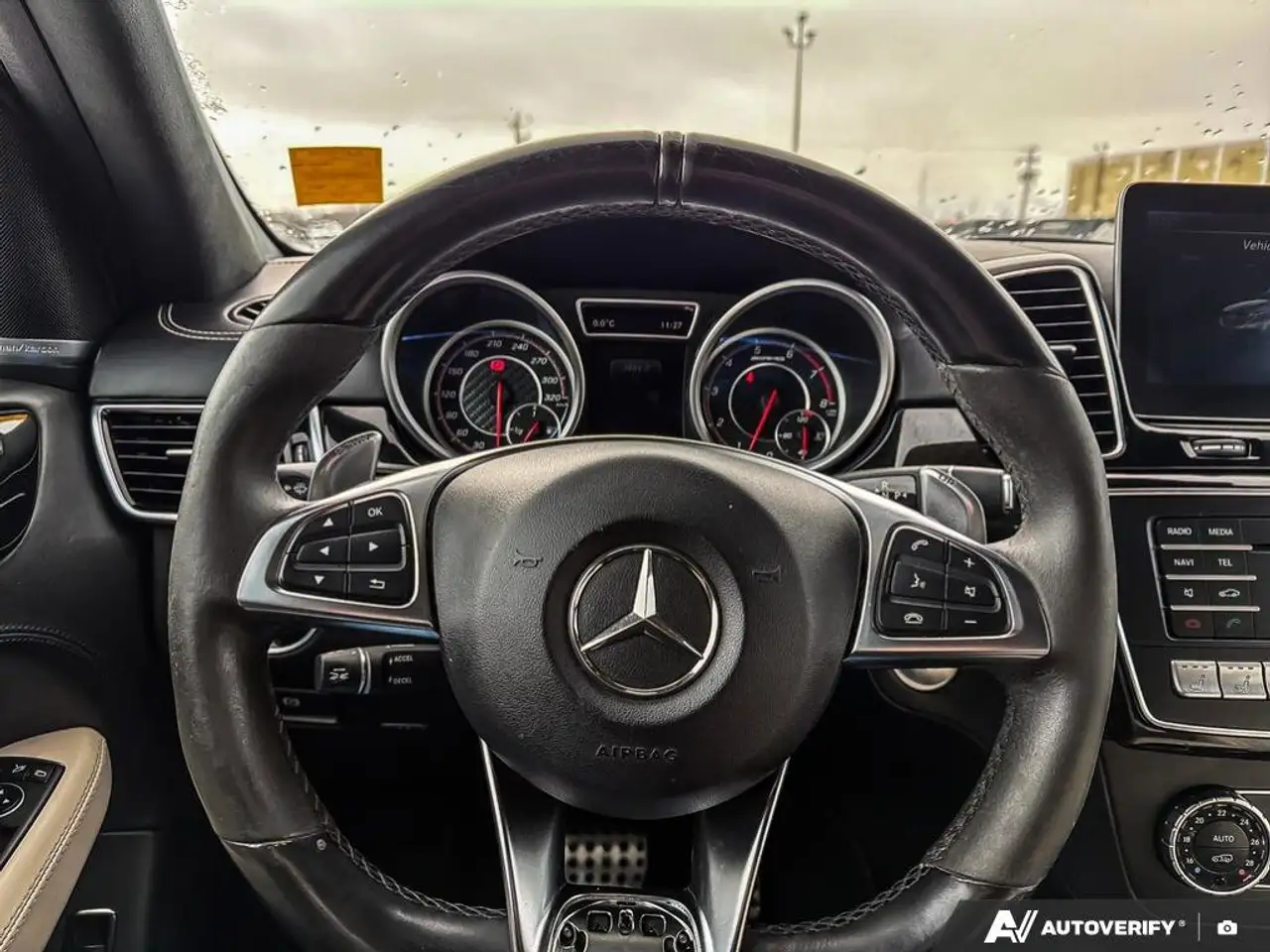 Mercedes-Benz GLE снимка Mercedes-Benz GLE