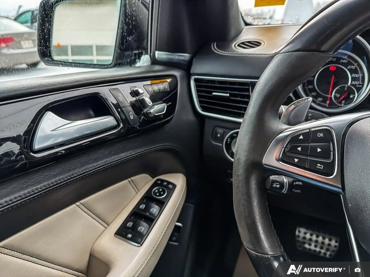 Mercedes-Benz GLE снимка Mercedes-Benz GLE