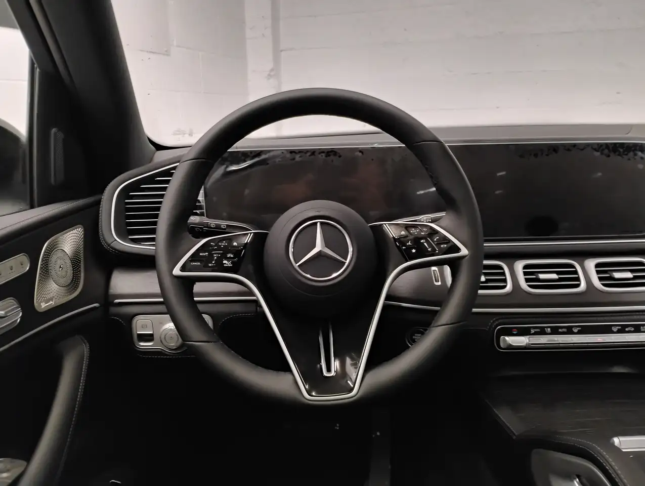 Mercedes-Benz GLE снимка Mercedes-Benz GLE