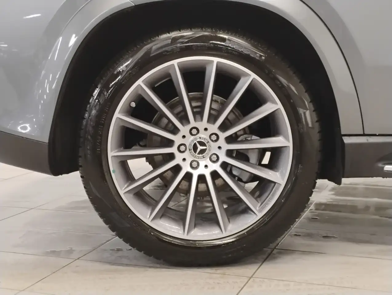 Mercedes-Benz GLE снимка Mercedes-Benz GLE