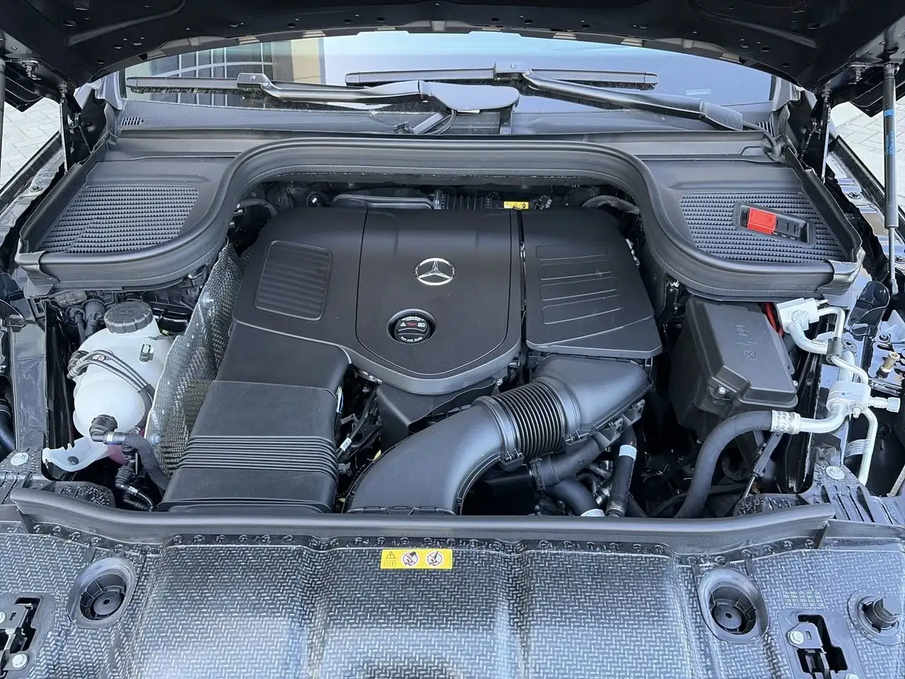 Mercedes-Benz GLE снимка Mercedes-Benz GLE