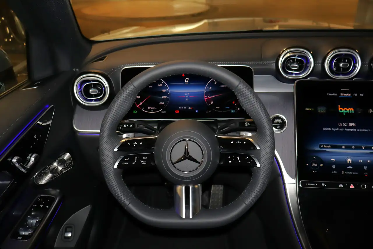 Mercedes-Benz GLC снимка Mercedes-Benz GLC