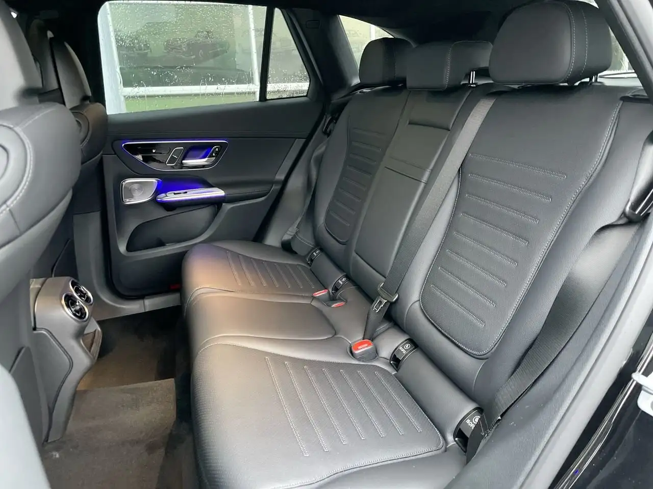 Mercedes-Benz GLC снимка Mercedes-Benz GLC