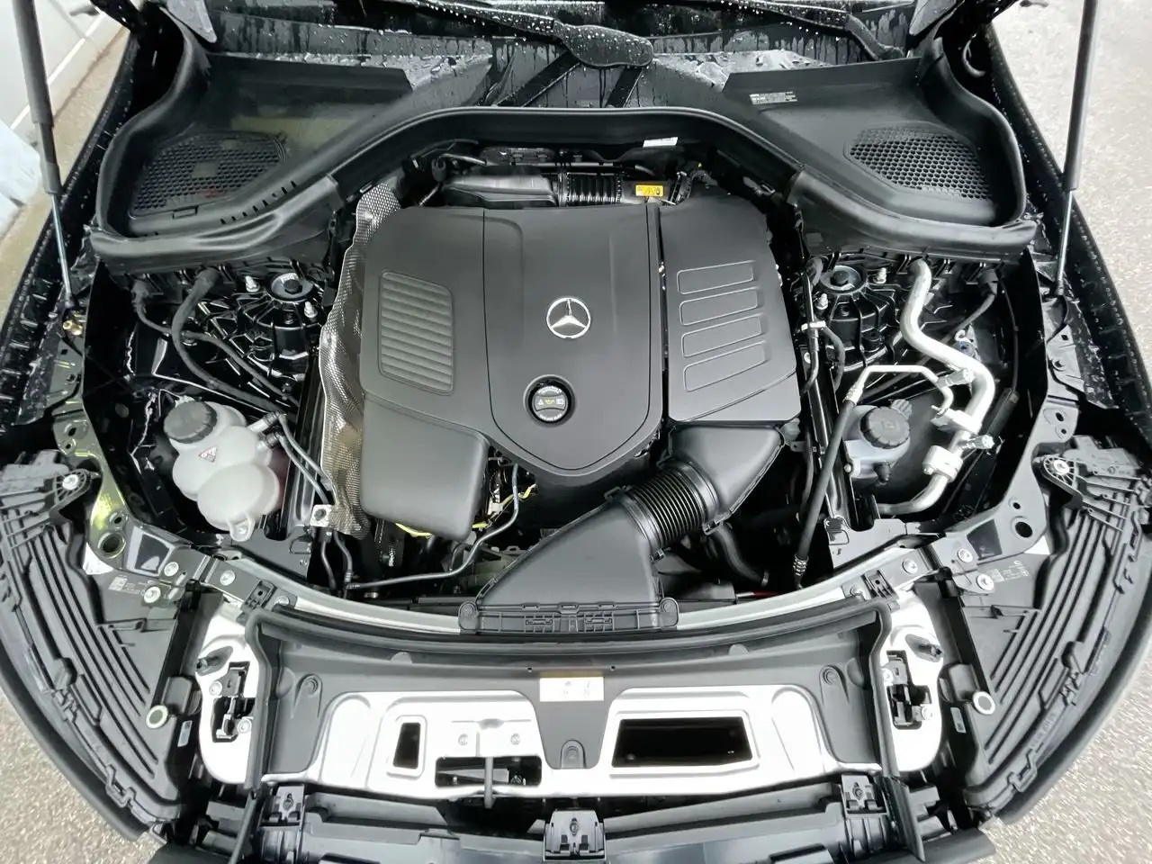 Mercedes-Benz GLC снимка Mercedes-Benz GLC