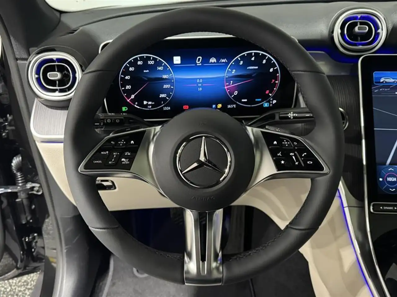 Mercedes-Benz GLC fotografie Mercedes-Benz GLC
