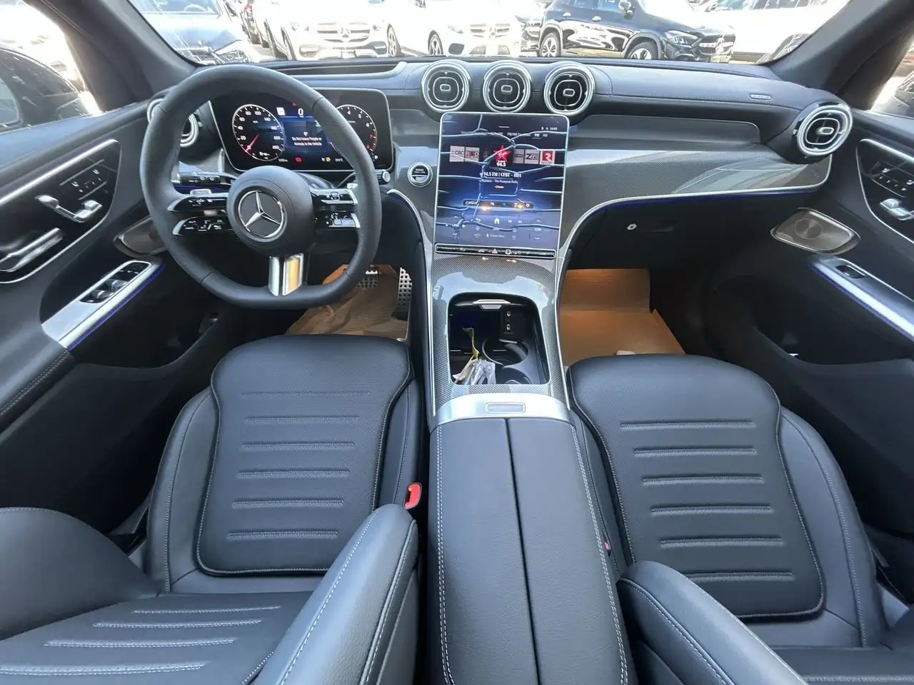 Mercedes-Benz GLC снимка Mercedes-Benz GLC