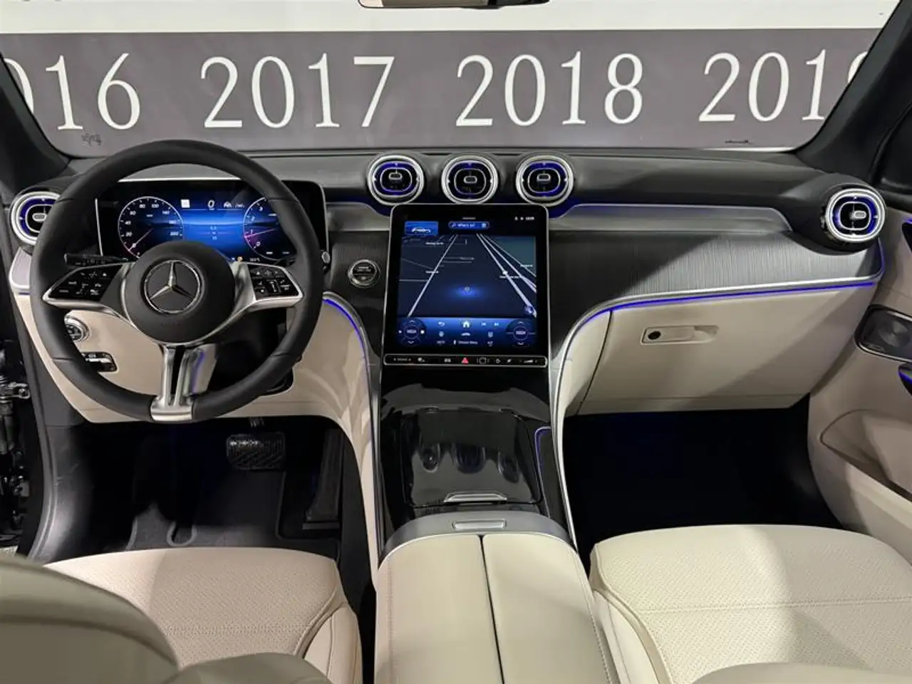 Mercedes-Benz GLC fotografie Mercedes-Benz GLC