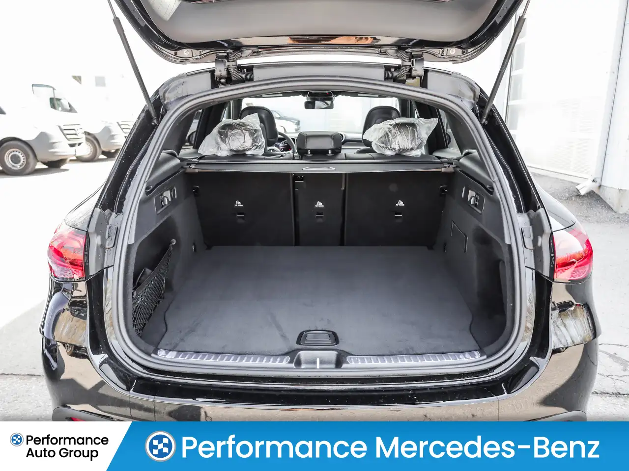 Mercedes-Benz GLC снимка Mercedes-Benz GLC