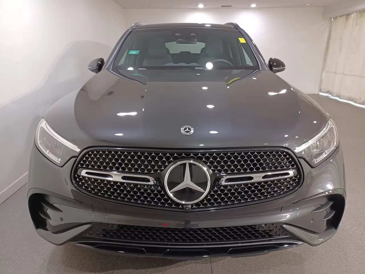 Mercedes-Benz GLC снимка Mercedes-Benz GLC