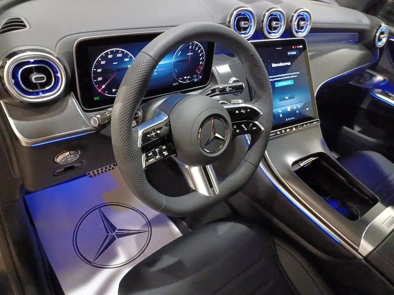 Mercedes-Benz GLC снимка Mercedes-Benz GLC