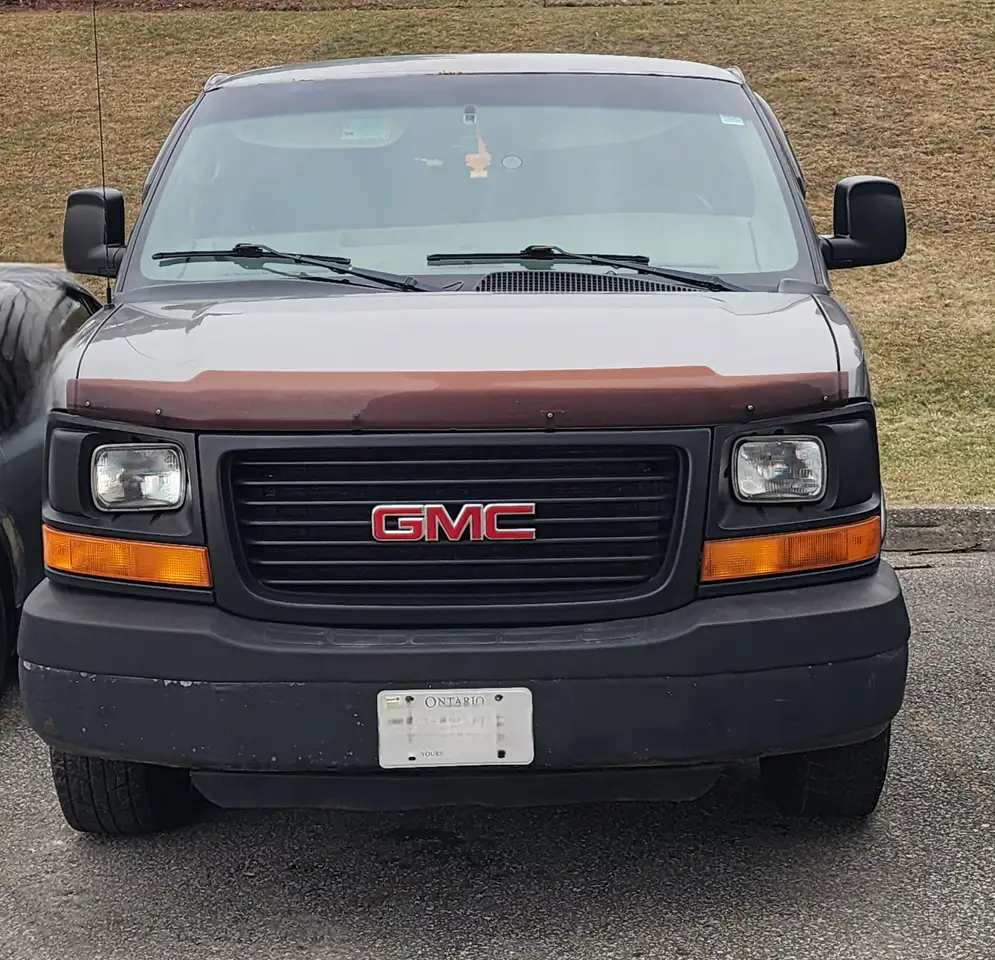 2010 GMC Savana