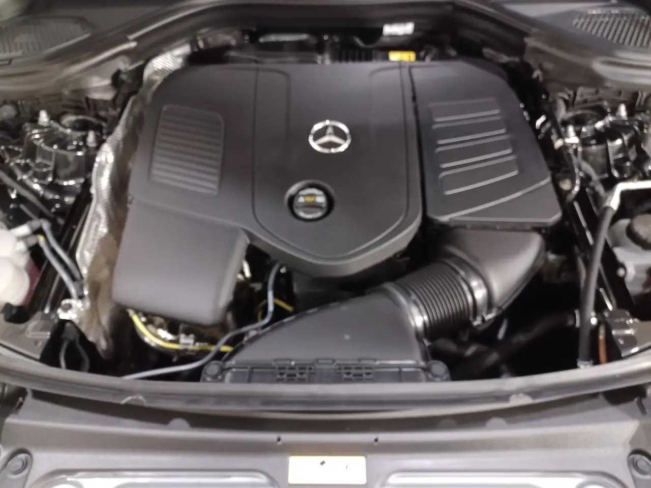 Mercedes-Benz GLC снимка Mercedes-Benz GLC