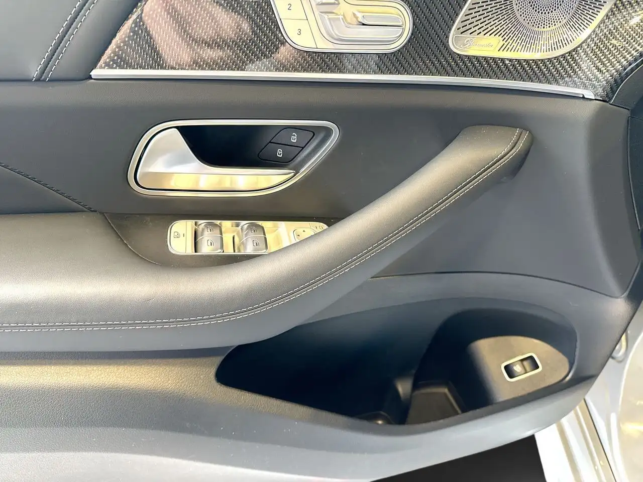 Mercedes-Benz GLE снимка Mercedes-Benz GLE