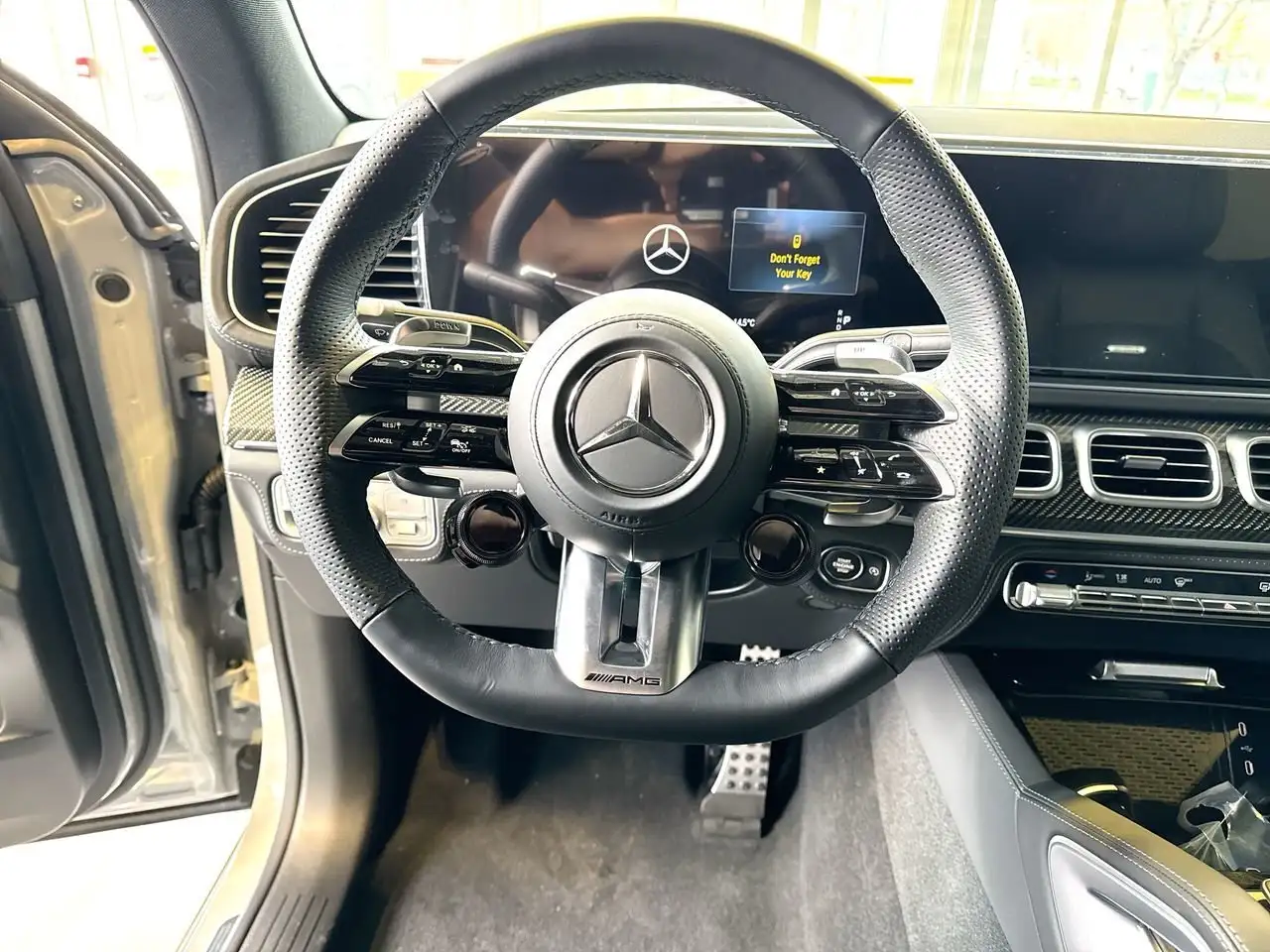 Mercedes-Benz GLE снимка Mercedes-Benz GLE