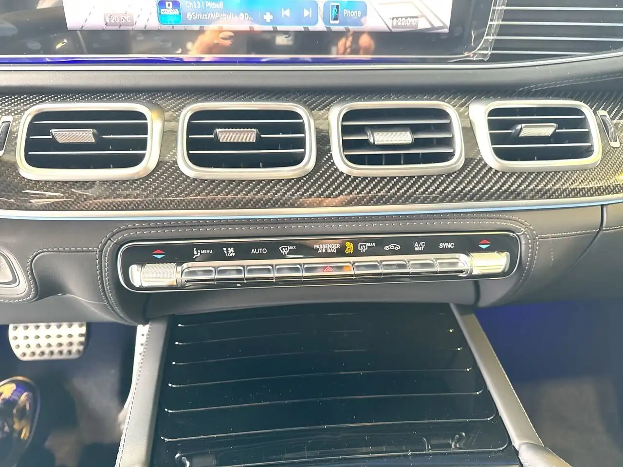 Mercedes-Benz GLE снимка Mercedes-Benz GLE