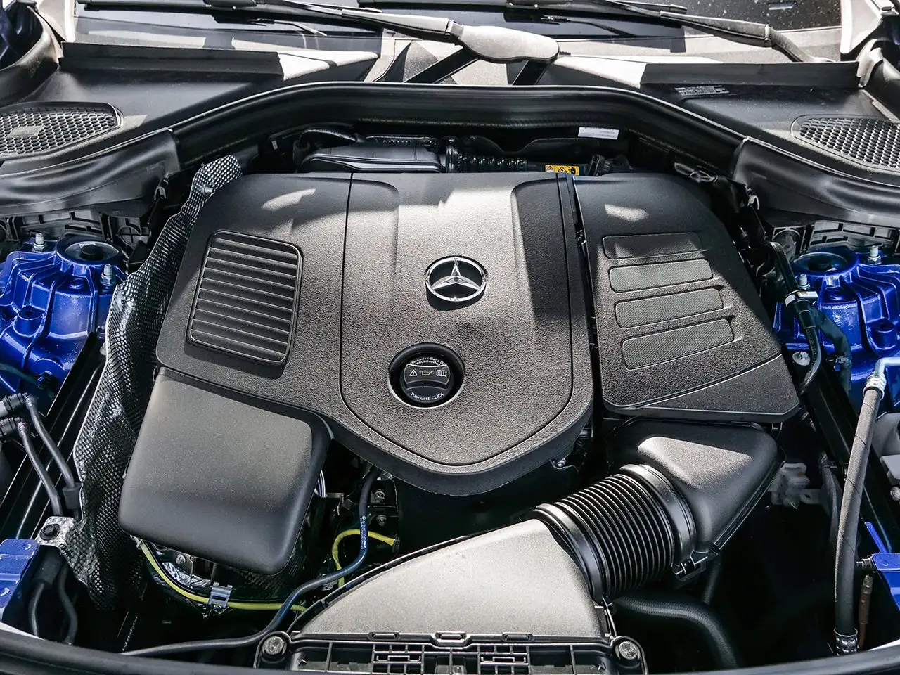 Mercedes-Benz GLC снимка Mercedes-Benz GLC