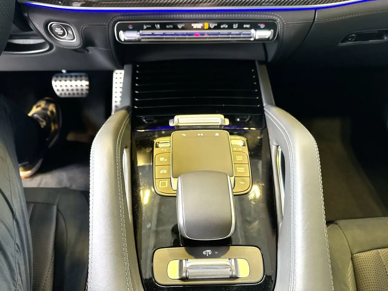 Mercedes-Benz GLE снимка Mercedes-Benz GLE