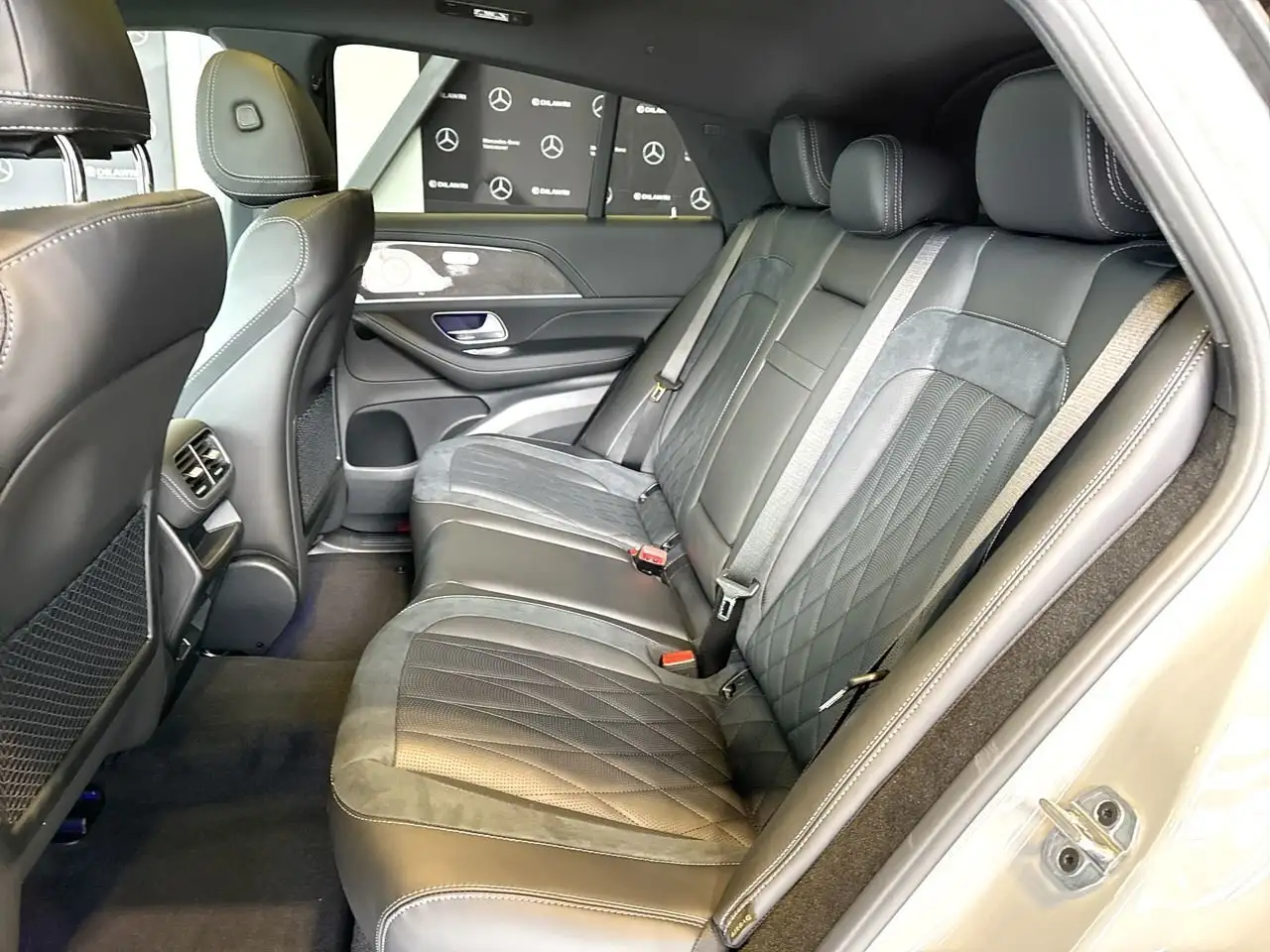 Mercedes-Benz GLE снимка Mercedes-Benz GLE