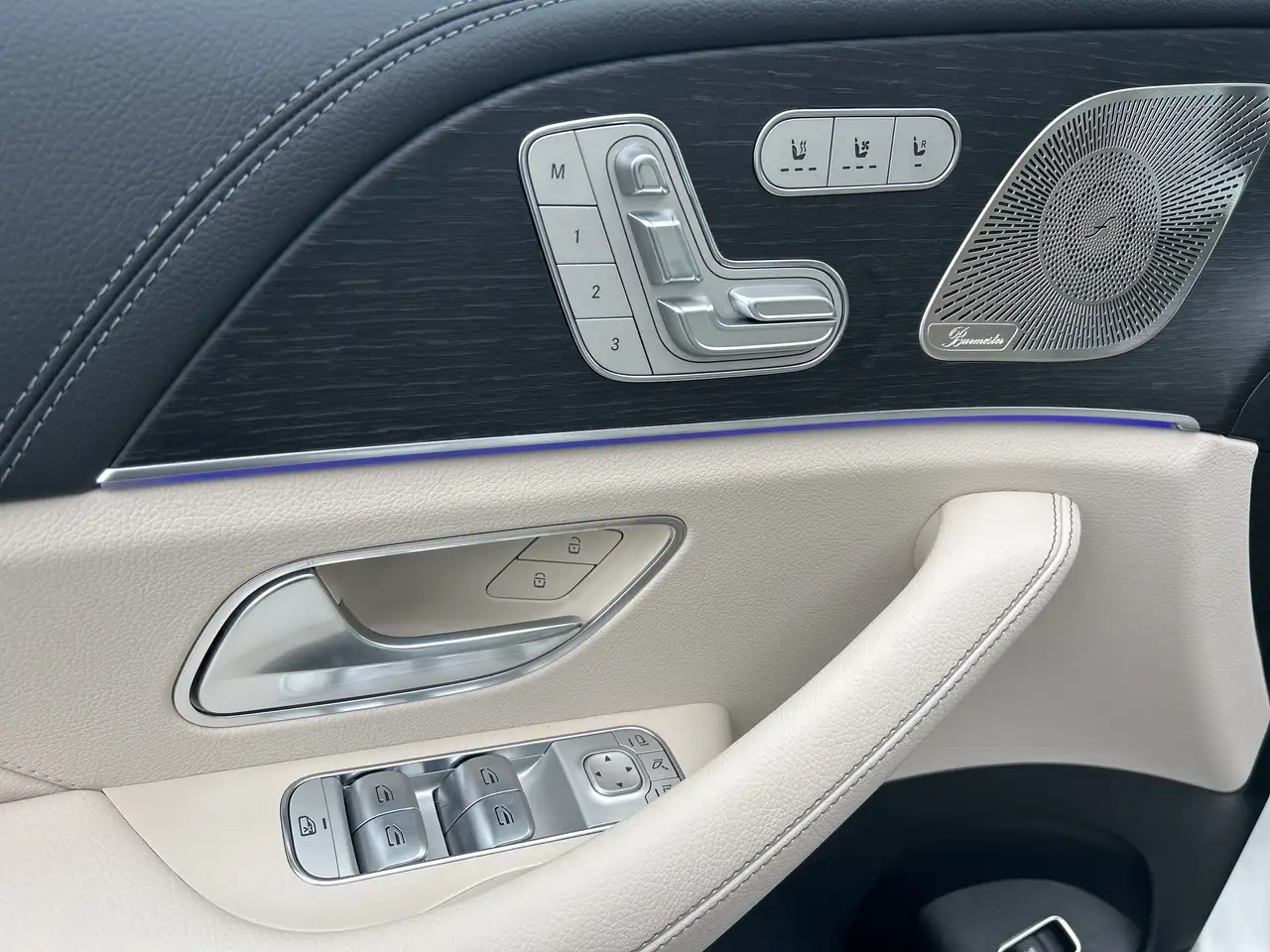 Mercedes-Benz GLE снимка Mercedes-Benz GLE