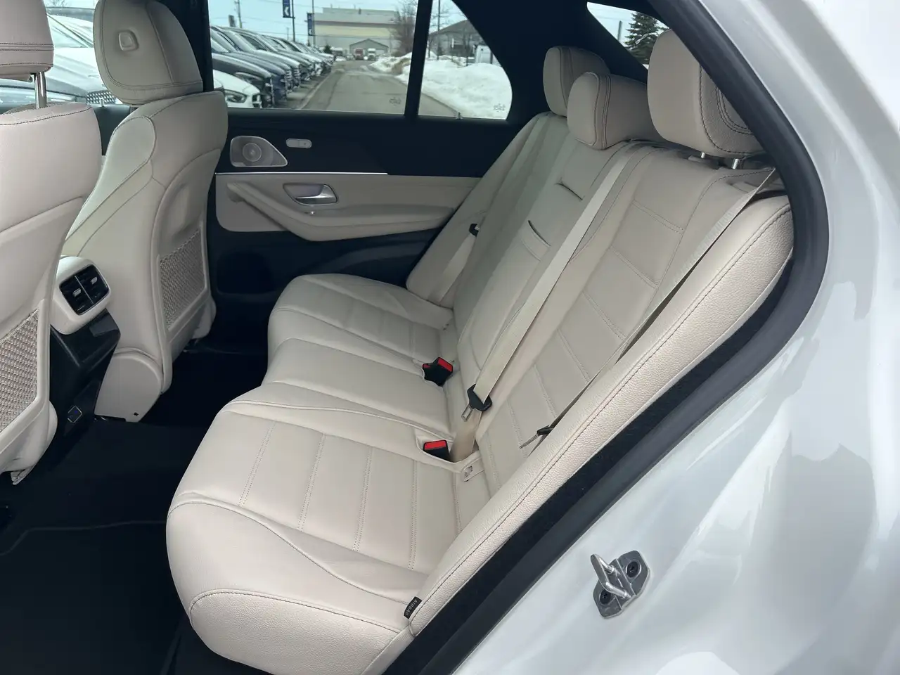 Mercedes-Benz GLE снимка Mercedes-Benz GLE
