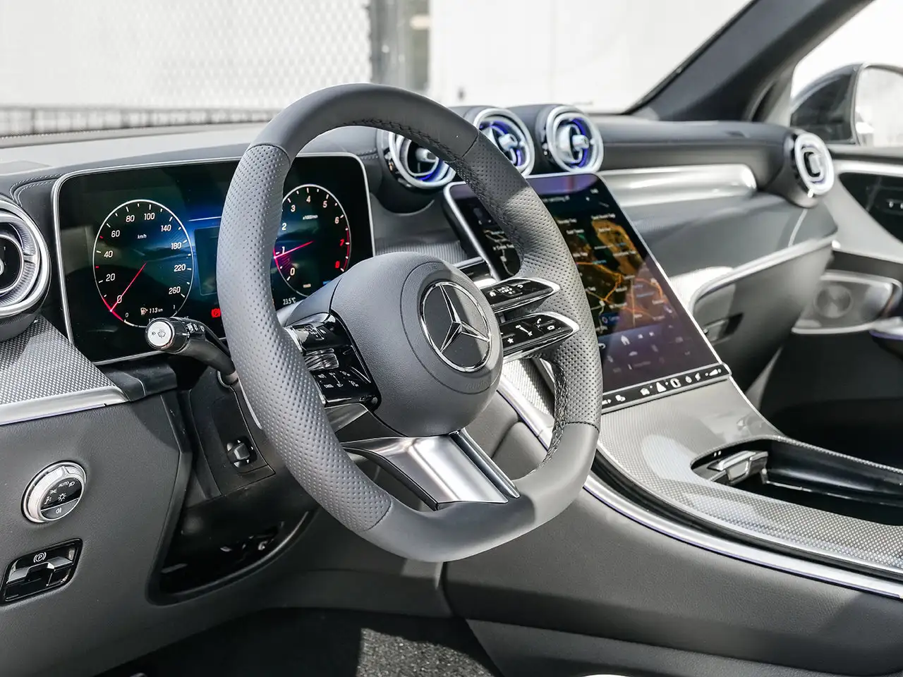 Mercedes-Benz GLC снимка Mercedes-Benz GLC
