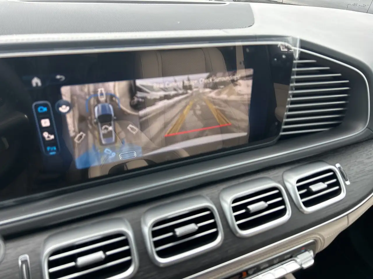 Mercedes-Benz GLE снимка Mercedes-Benz GLE