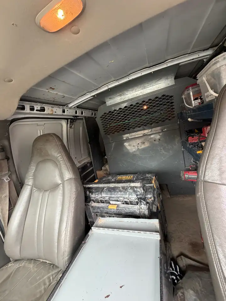 GMC Savana photo GMC Savana