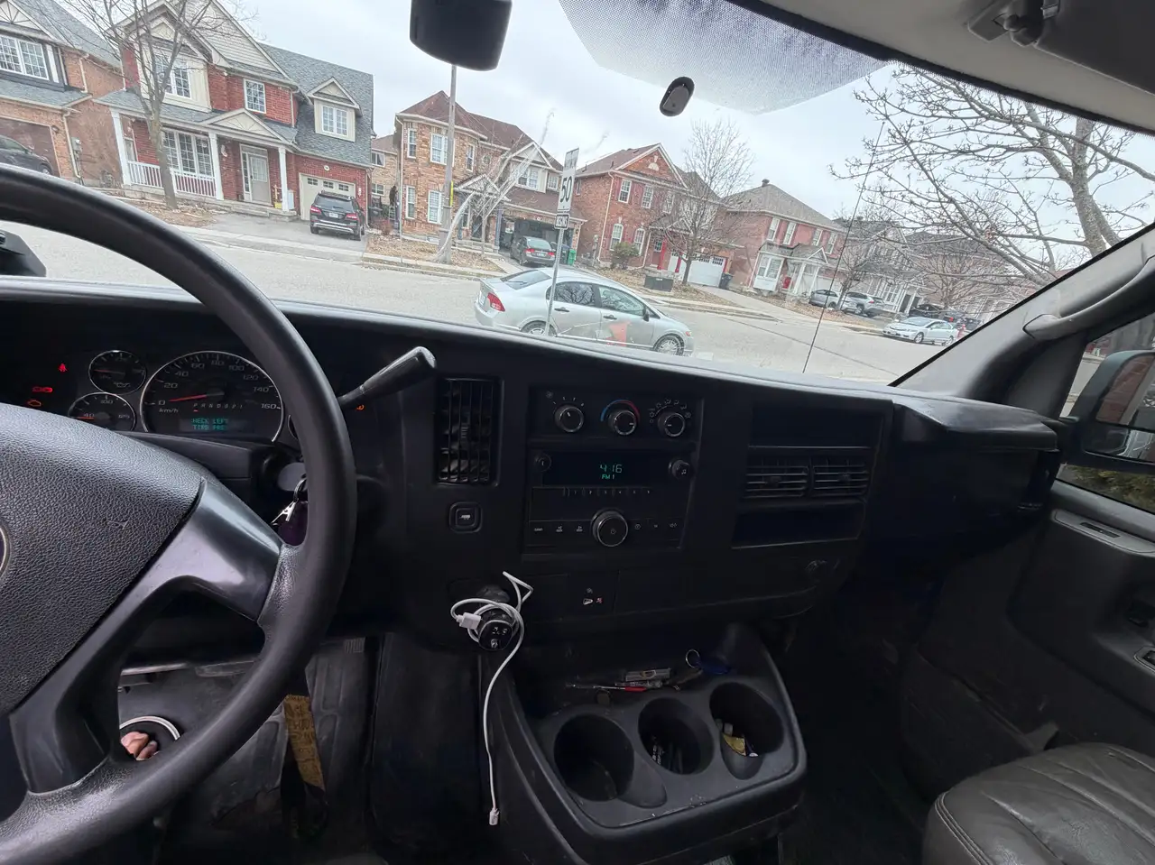 GMC Savana photo GMC Savana