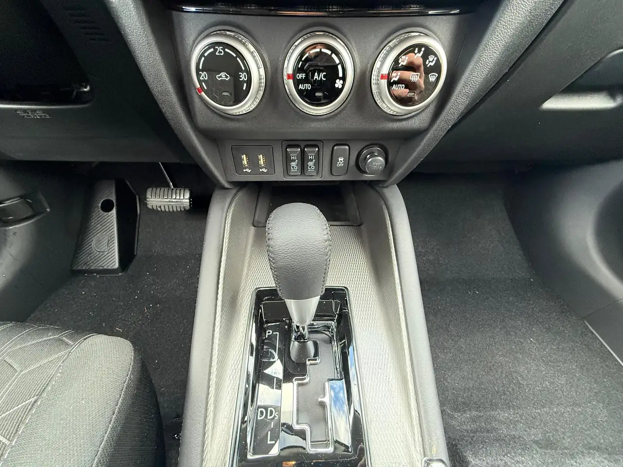 Mitsubishi RVR снимка Mitsubishi RVR